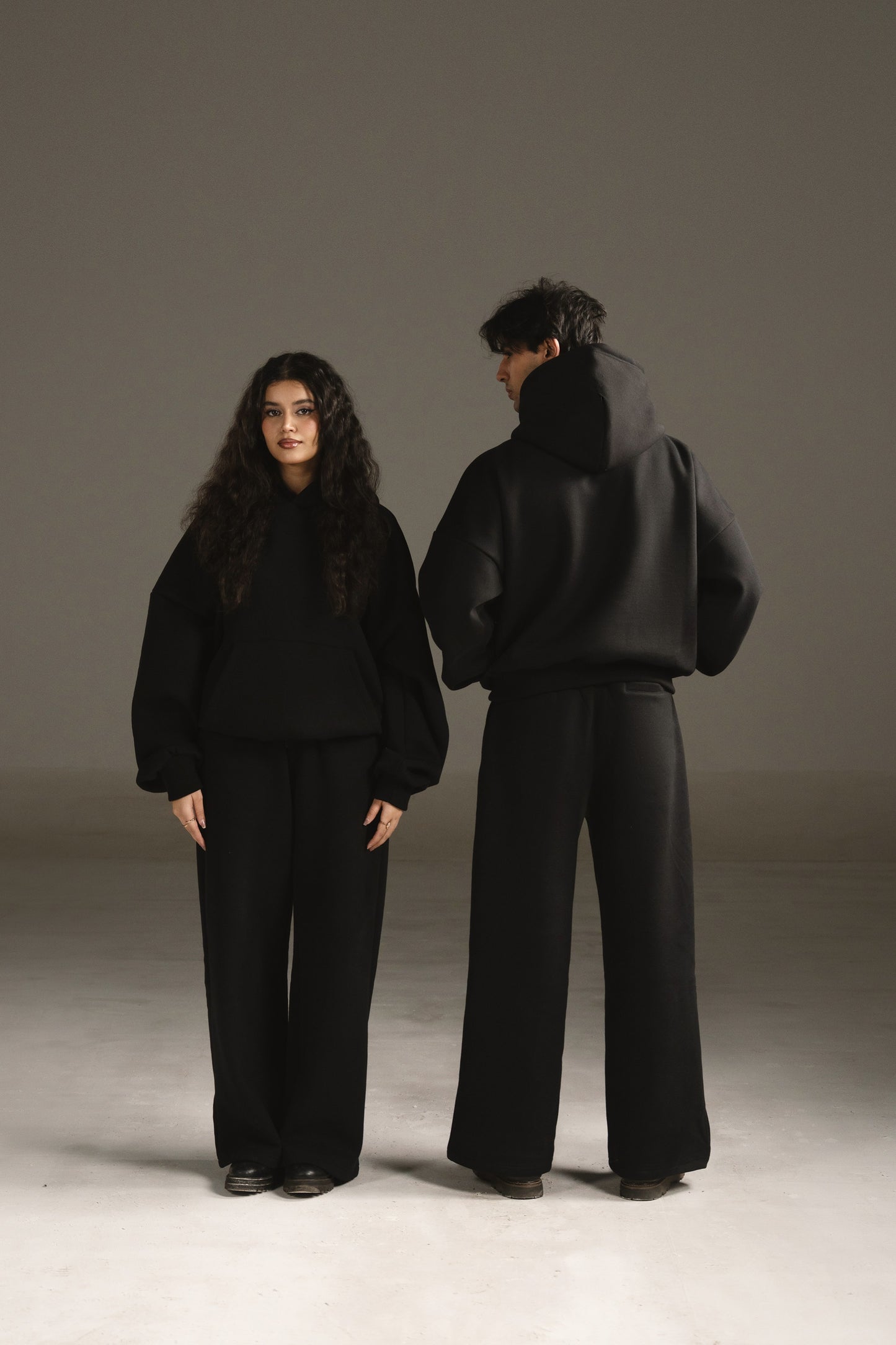 V7 BLANK HOODIE - JET BLACK