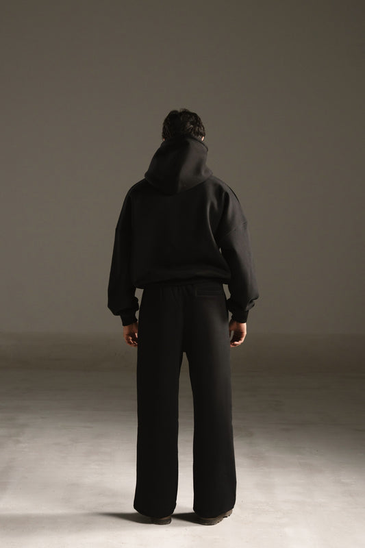 V7 SWEATS - JET BLACK