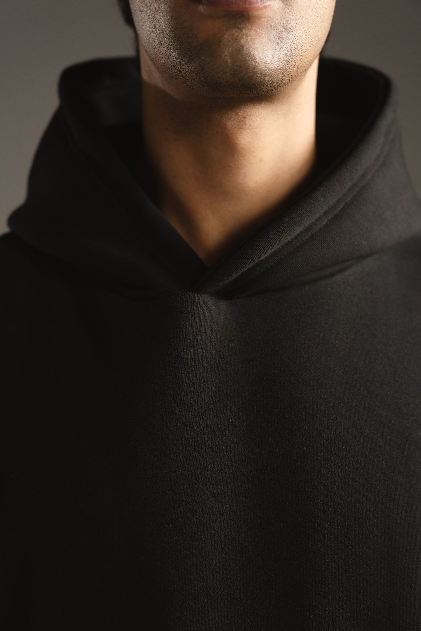 V7 BLANK HOODIE - JET BLACK